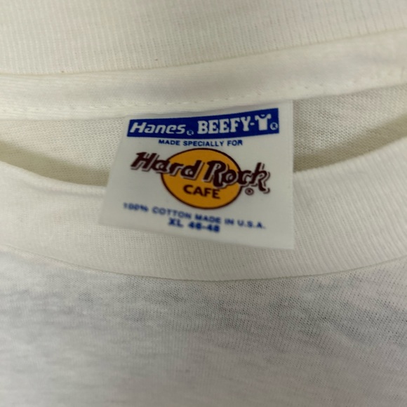 1990 vintage Hard Rock Cafe T-shirt featuring Peter Max signature series - Picture 4 of 4